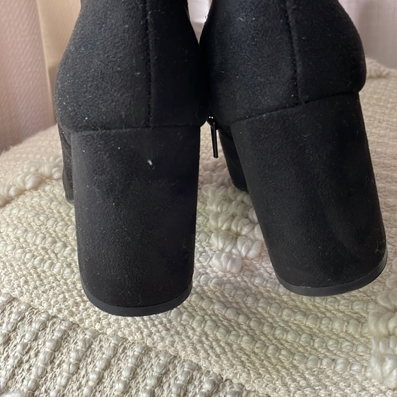 Steve Madden Over the Knee Suede boots - Picture 3 of 4